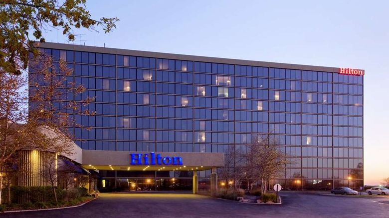 <b>Hilton Kansas City Airport Exterior</b>. Images powered by <a href="https://iceportal.shijigroup.com/" title="IcePortal" target="_blank">IcePortal</a>.