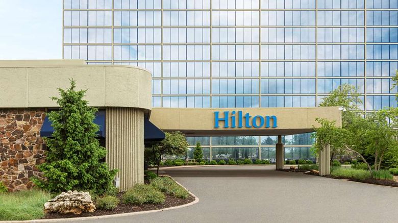 Hilton Kansas City Airport Exterior. Images powered by <a href="https://iceportal.shijigroup.com" target="_blank" rel="noopener">Ice Portal</a>.