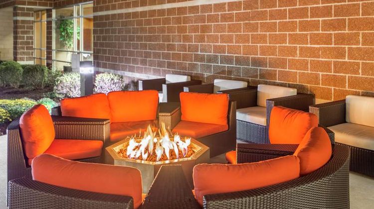 Hilton Garden Inn Independence Exterior