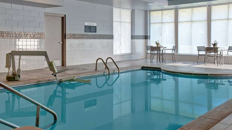 <b>Hilton Garden Inn Kansas City Pool</b>. Images powered by <a href="https://iceportal.shijigroup.com/" title="IcePortal" target="_blank">IcePortal</a>.
