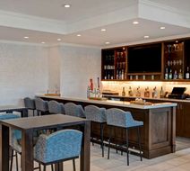 Hilton Garden Inn Kansas City Lobby