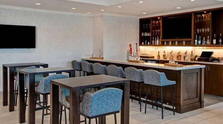Hilton Garden Inn Kansas City Lobby