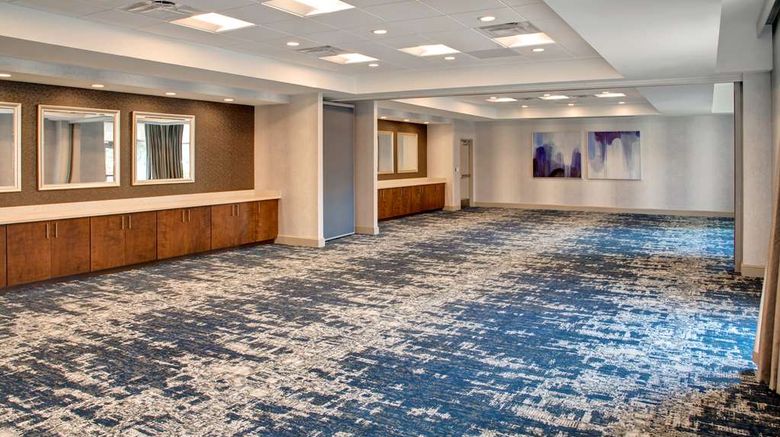 <b>Hilton Garden Inn Kansas City Meeting</b>. Images powered by <a href="https://iceportal.shijigroup.com/" title="IcePortal" target="_blank">IcePortal</a>.