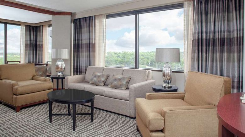 <b>Doubletree Hotel Overland Park Room</b>. Images powered by <a href="https://iceportal.shijigroup.com/" title="IcePortal" target="_blank">IcePortal</a>.