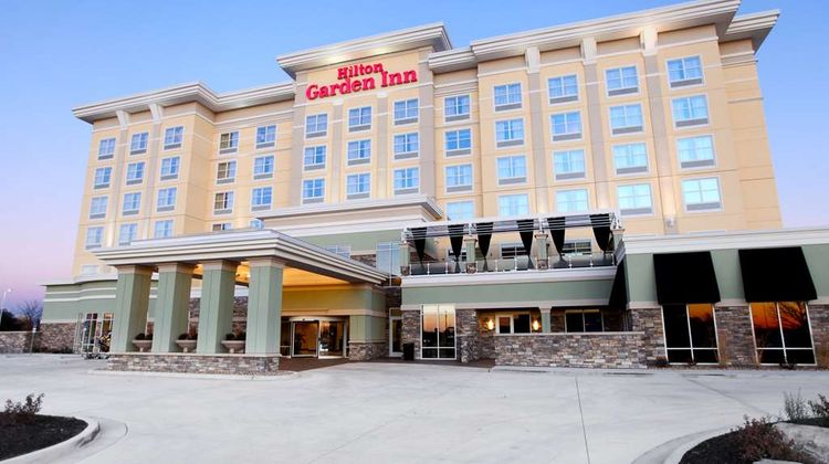 Hilton Garden Inn Olathe Exterior