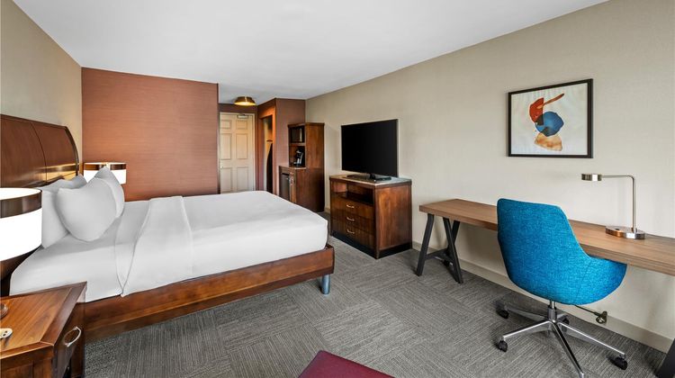 Hilton Garden Inn Overland Park Room
