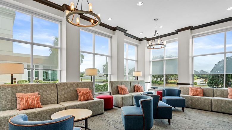 <b>Hilton Garden Inn Warner Robins Lobby</b>. Images powered by <a href="https://iceportal.shijigroup.com/" title="IcePortal" target="_blank">IcePortal</a>.