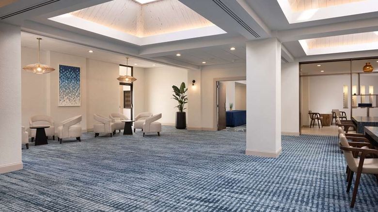 <b>DoubleTree Suites Orlando Disney Springs Lobby</b>. Images powered by <a href="https://iceportal.shijigroup.com/" title="IcePortal" target="_blank">IcePortal</a>.