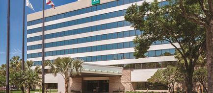 Embassy Suites Intl Drive ICON Park Exterior