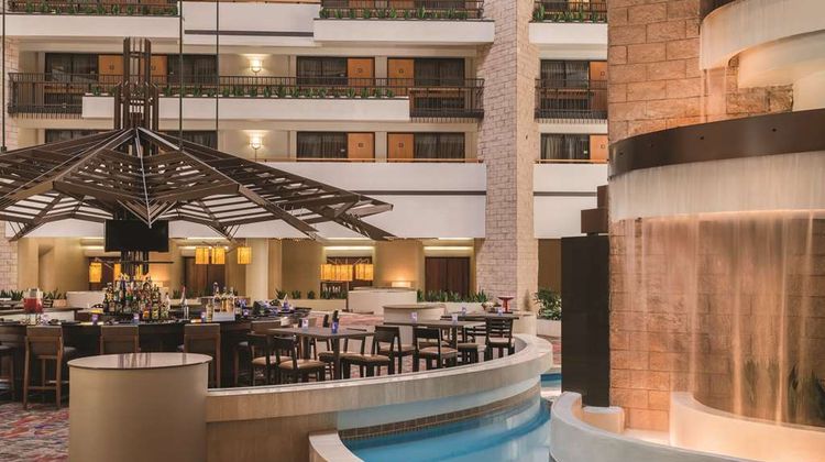 Embassy Suites Intl Drive ICON Park Restaurant