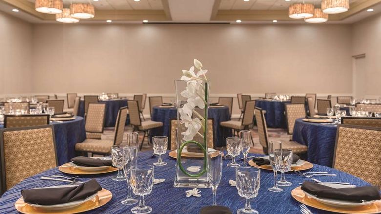 <b>Embassy Suites Intl Drive ICON Park Meeting</b>. Images powered by <a href="https://iceportal.shijigroup.com/" title="IcePortal" target="_blank">IcePortal</a>.