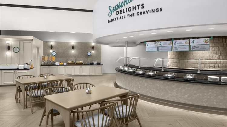 Embassy Suites Intl Drive ICON Park Restaurant