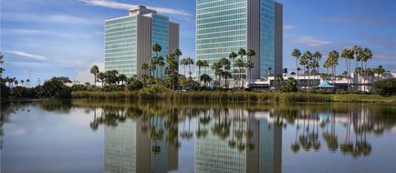 Doubletree by Hilton-Universal Entrance Exterior