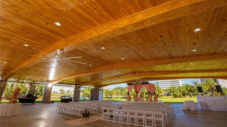 Doubletree by Hilton-Universal Entrance Meeting