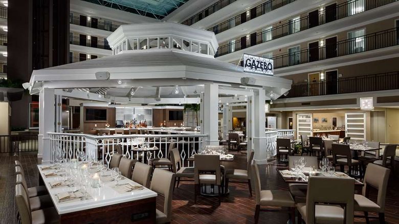 <b>Embassy Suites Lake Buena Vista Resort Restaurant</b>. Images powered by <a href="https://iceportal.shijigroup.com/" title="IcePortal" target="_blank">IcePortal</a>.