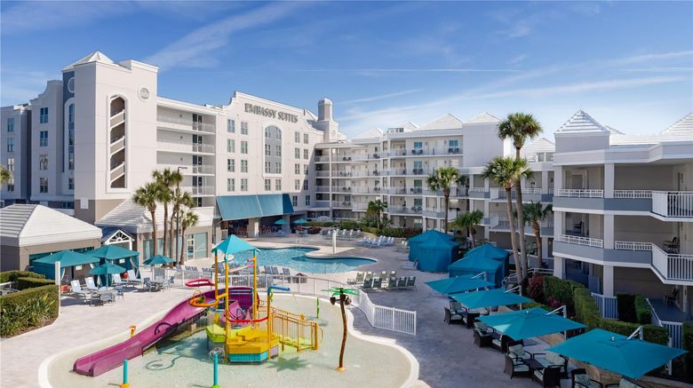 <b>Embassy Suites Lake Buena Vista Resort Pool</b>. Images powered by <a href="https://iceportal.shijigroup.com/" title="IcePortal" target="_blank">IcePortal</a>.
