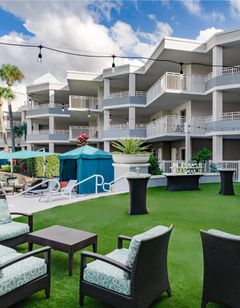 Embassy Suites Lake Buena Vista Resort