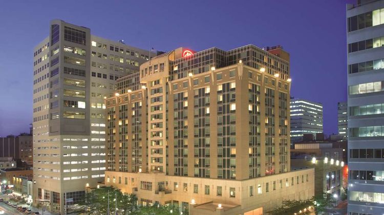 Hilton Harrisburg Exterior