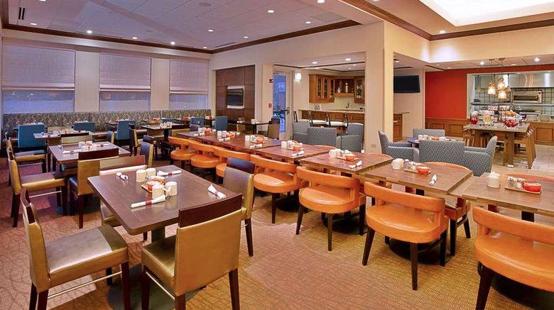 <b>Hilton Garden Inn Chicago/Midway Airport Restaurant</b>. Images powered by <a href="https://iceportal.shijigroup.com/" title="IcePortal" target="_blank">IcePortal</a>.