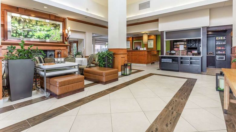 <b>Hilton Garden Inn Tinley Park Lobby</b>. Images powered by <a href="https://iceportal.shijigroup.com/" title="IcePortal" target="_blank">IcePortal</a>.