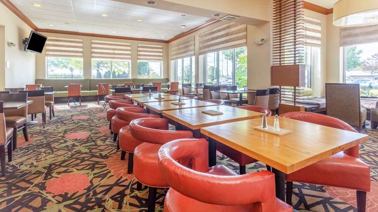 <b>Hilton Garden Inn Tinley Park Restaurant</b>. Images powered by <a href="https://iceportal.shijigroup.com/" title="IcePortal" target="_blank">IcePortal</a>.