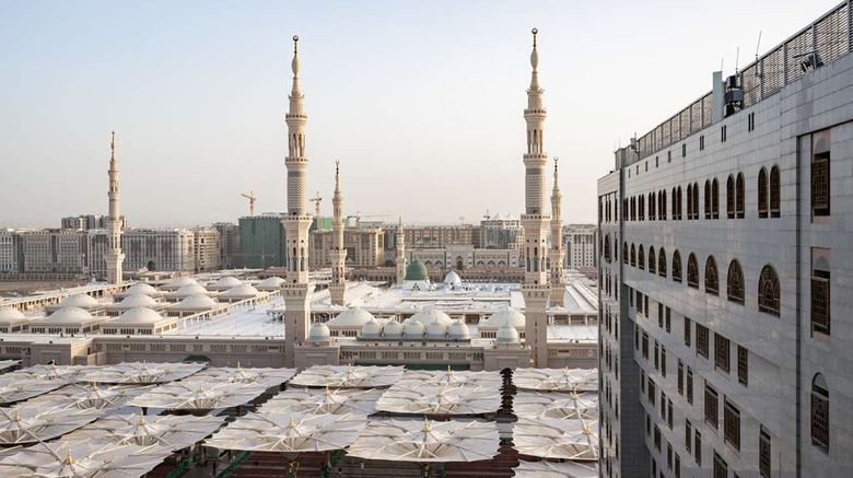 <b>Madinah Hilton Exterior</b>. Images powered by <a href="https://iceportal.shijigroup.com/" title="IcePortal" target="_blank">IcePortal</a>.