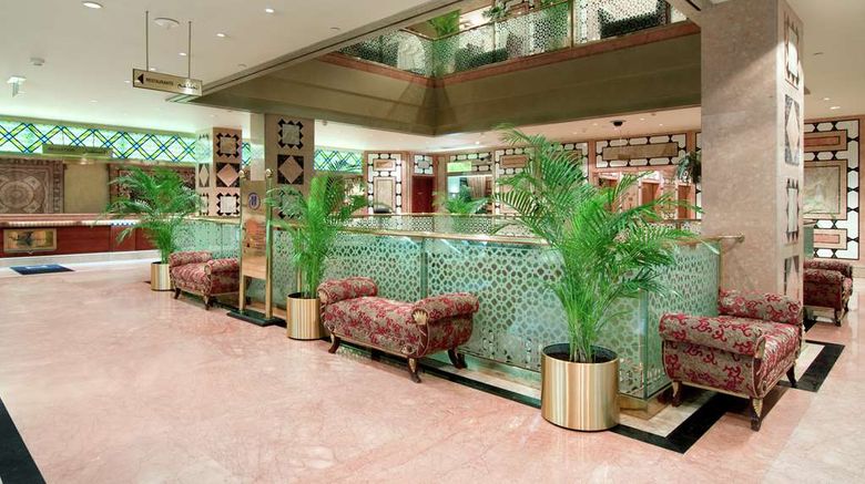 <b>Madinah Hilton Lobby</b>. Images powered by <a href="https://iceportal.shijigroup.com/" title="IcePortal" target="_blank">IcePortal</a>.