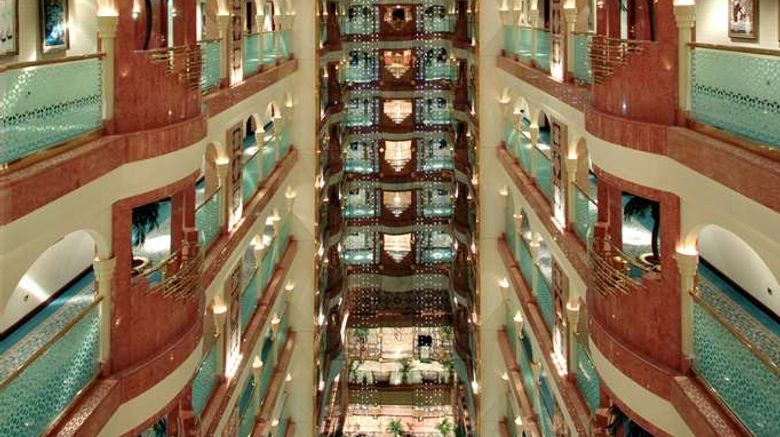 <b>Madinah Hilton Lobby</b>. Images powered by <a href="https://iceportal.shijigroup.com/" title="IcePortal" target="_blank">IcePortal</a>.