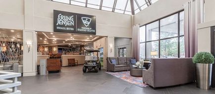 DoubleTree by Hilton Hotel Memphis Lobby