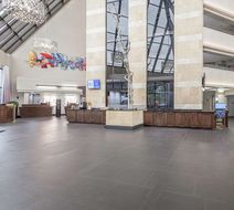 DoubleTree by Hilton Hotel Memphis Lobby