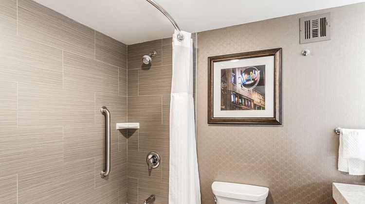 DoubleTree by Hilton Hotel Memphis Room