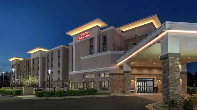 Hampton Inn & Suites Memphis-Galleria Exterior