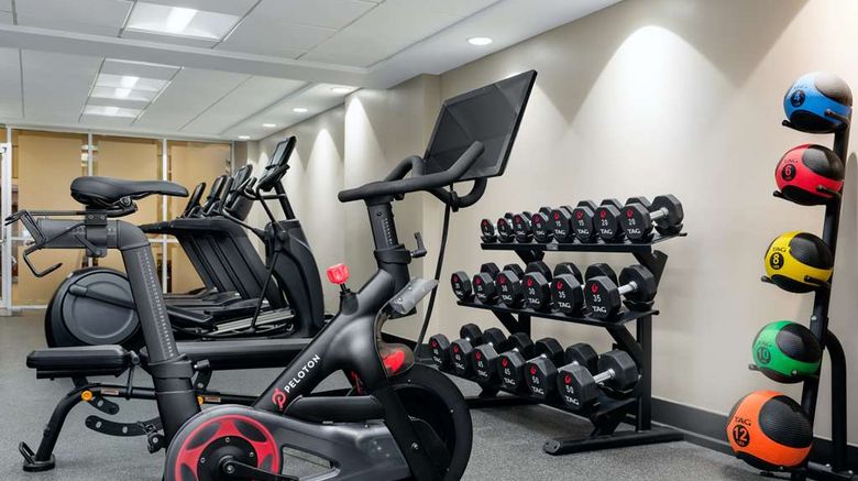 <b>Embassy Suites Memphis Health</b>. Images powered by <a href="https://iceportal.shijigroup.com/" title="IcePortal" target="_blank">IcePortal</a>.