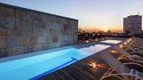 <b>Hilton Mexico City Reforma Pool</b>. Images powered by <a href="https://iceportal.shijigroup.com/" title="IcePortal" target="_blank">IcePortal</a>.