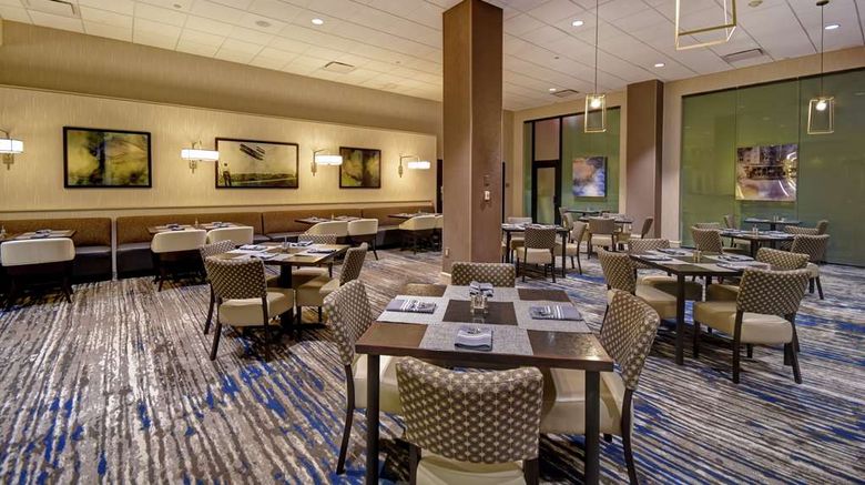 <b>Embassy Suites Montgomery Restaurant</b>. Images powered by <a href="https://iceportal.shijigroup.com/" title="IcePortal" target="_blank">IcePortal</a>.