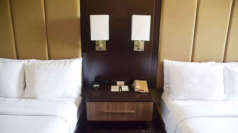 <b>Doubletree by Hilton Montgomery Downtown Room</b>. Images powered by <a href="https://iceportal.shijigroup.com/" title="IcePortal" target="_blank">IcePortal</a>.