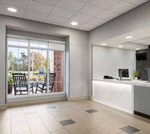 Homewood Suites by Hilton Manchester Lobby