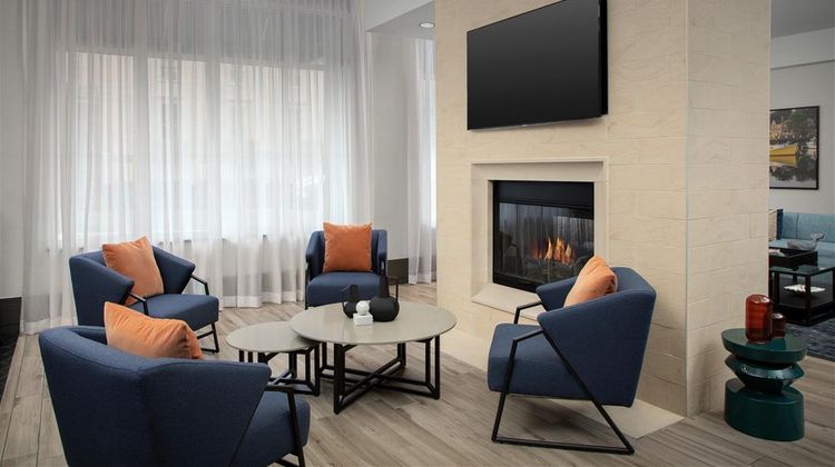 Hilton Garden Inn Portsmouth Downtown Lobby