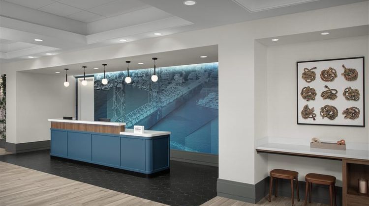 Hilton Garden Inn Portsmouth Downtown Lobby