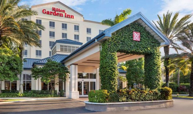Hilton Garden Inn Miami Airport West Exterior