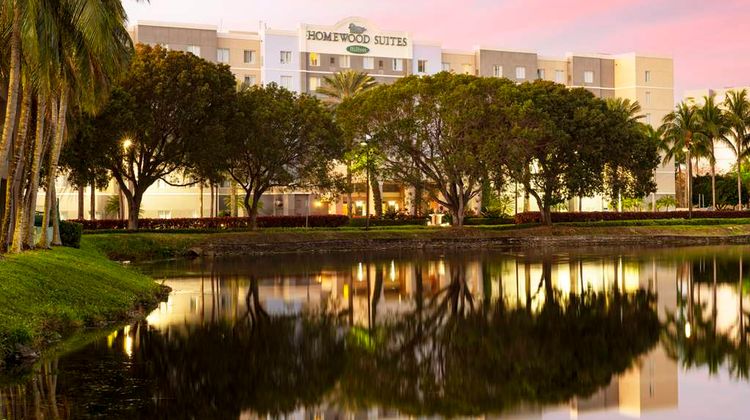 Homewood Suites Miami Airport-Blue Lagoon Exterior