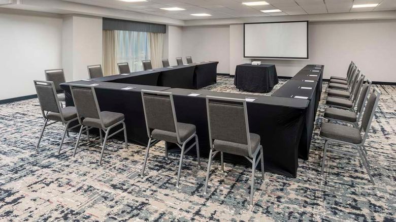 <b>Homewood Suites Miami Airport-Blue Lagoon Meeting</b>. Images powered by <a href="https://iceportal.shijigroup.com/" title="IcePortal" target="_blank">IcePortal</a>.