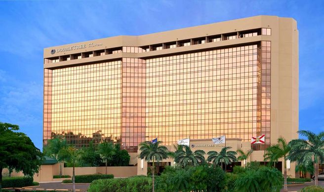 Doubletree Miami Airport Convention Ctr Exterior