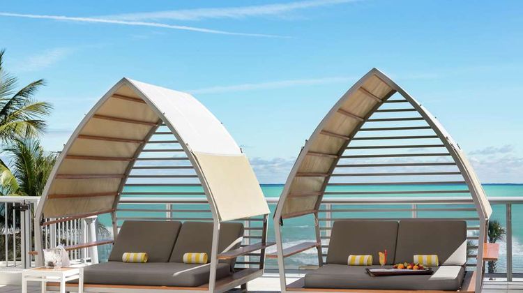 Hilton Cabana Miami Beach Pool