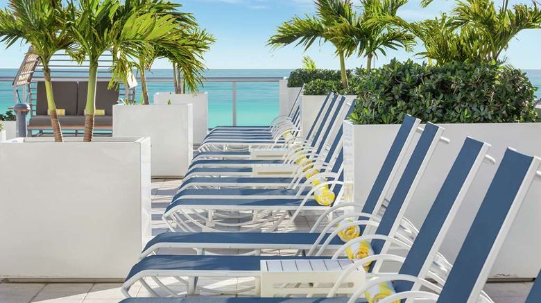 <b>Hilton Cabana Miami Beach Pool</b>. Images powered by <a href="https://iceportal.shijigroup.com/" title="IcePortal" target="_blank">IcePortal</a>.