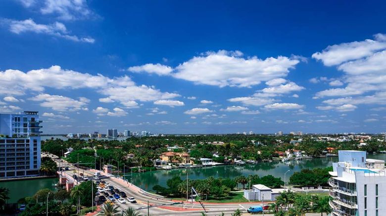 <b>Hilton Cabana Miami Beach Room</b>. Images powered by <a href="https://iceportal.shijigroup.com/" title="IcePortal" target="_blank">IcePortal</a>.