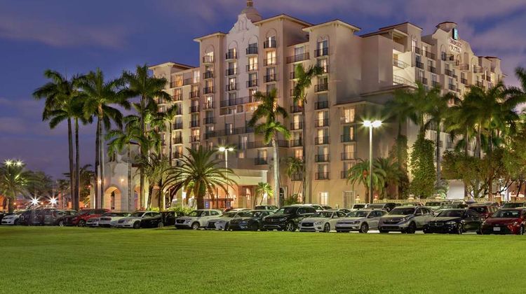 Embassy Suites Miami Intl Airport Exterior