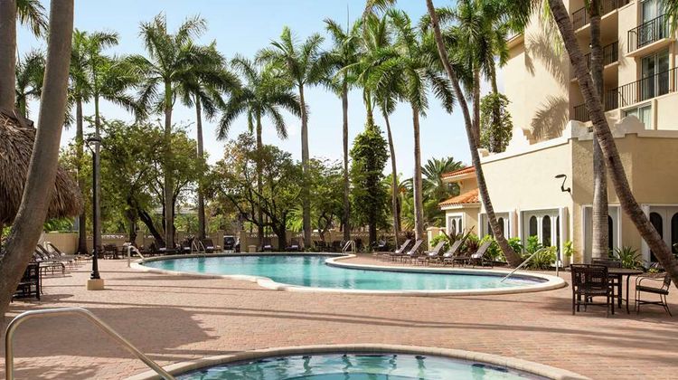 Embassy Suites Miami Intl Airport Pool