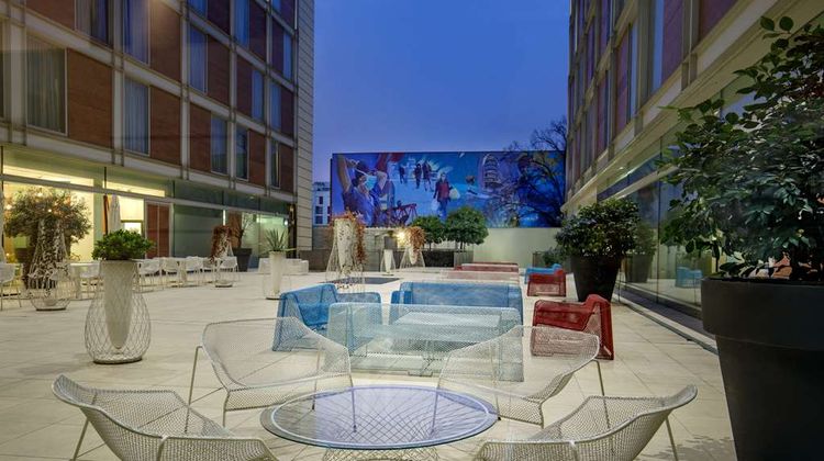 DoubleTree by Hilton Hotel Milan Exterior