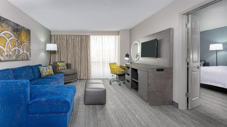 Hampton Inn & Suites Country Club Plaza Room